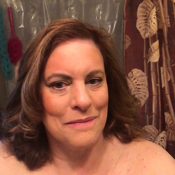 Meet your Posher, Bethanne - Picture 1 of 1